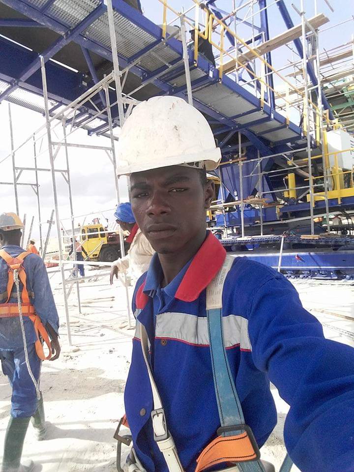 Modoubye2's tweet image. Salu c modou beye je suis chafaudeur je voulais travaille avec vous mais comment faire pour accéder à votre entreprise mon numéro c +221772693119 mbayendire@gmail.com