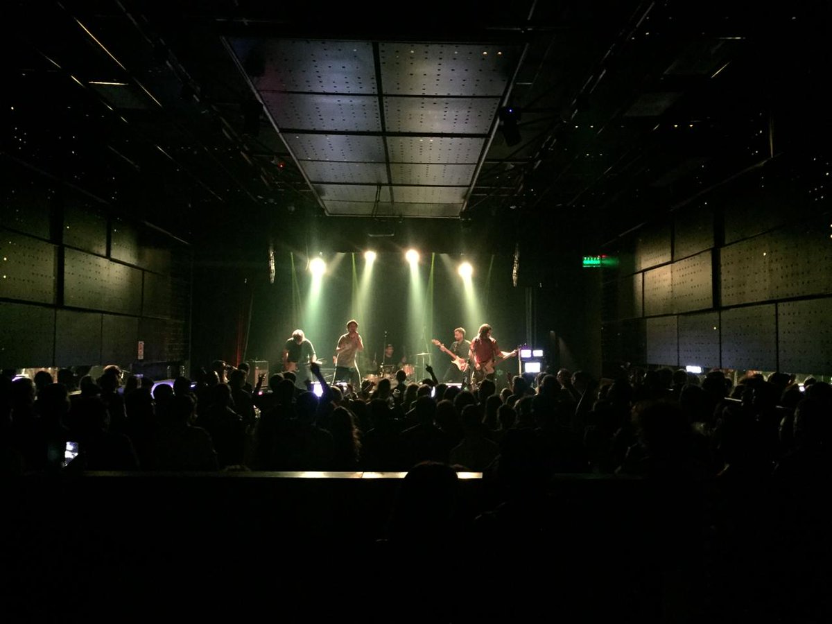 vivaelastico's tweet photo. Gracias a todxs por la mágica noche que pasamos en La Tangente.
"Rebeldía y Swing" y se viene el disco nuevooooo 📺🎸📺🥁📺🎹
Prepárense para el próximo show <3 https://t.co/Y2pzHE0hoY