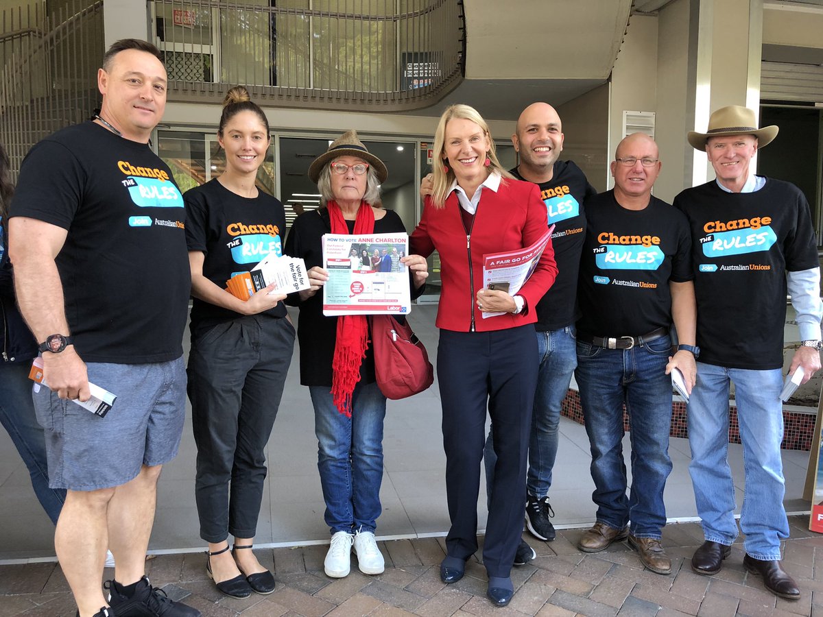 CCUnions's tweet photo. Early voting has begun in #Robertson and our activists are here. If 1089 votes change from the last fed election then Lucy Wicks MP will be blasted out. 3 reasons to #ChangeTheGovernment
1. Restore penalty rates
2. More secure jobs.
3. A Living wage for workers #ChangeaTheRules https://t.co/trlIjYznF6