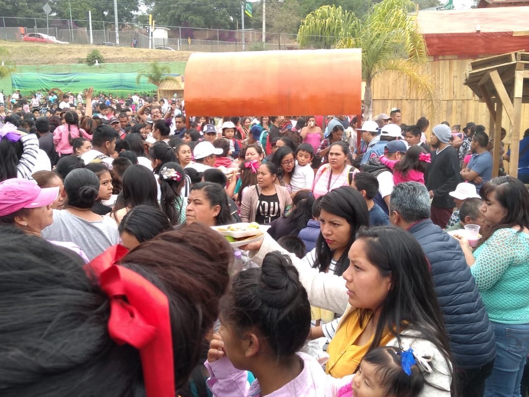 rosamaria195607's tweet photo. En nuestra gran fiesta  con nuestros queridos niños https://t.co/bo50thw8tI