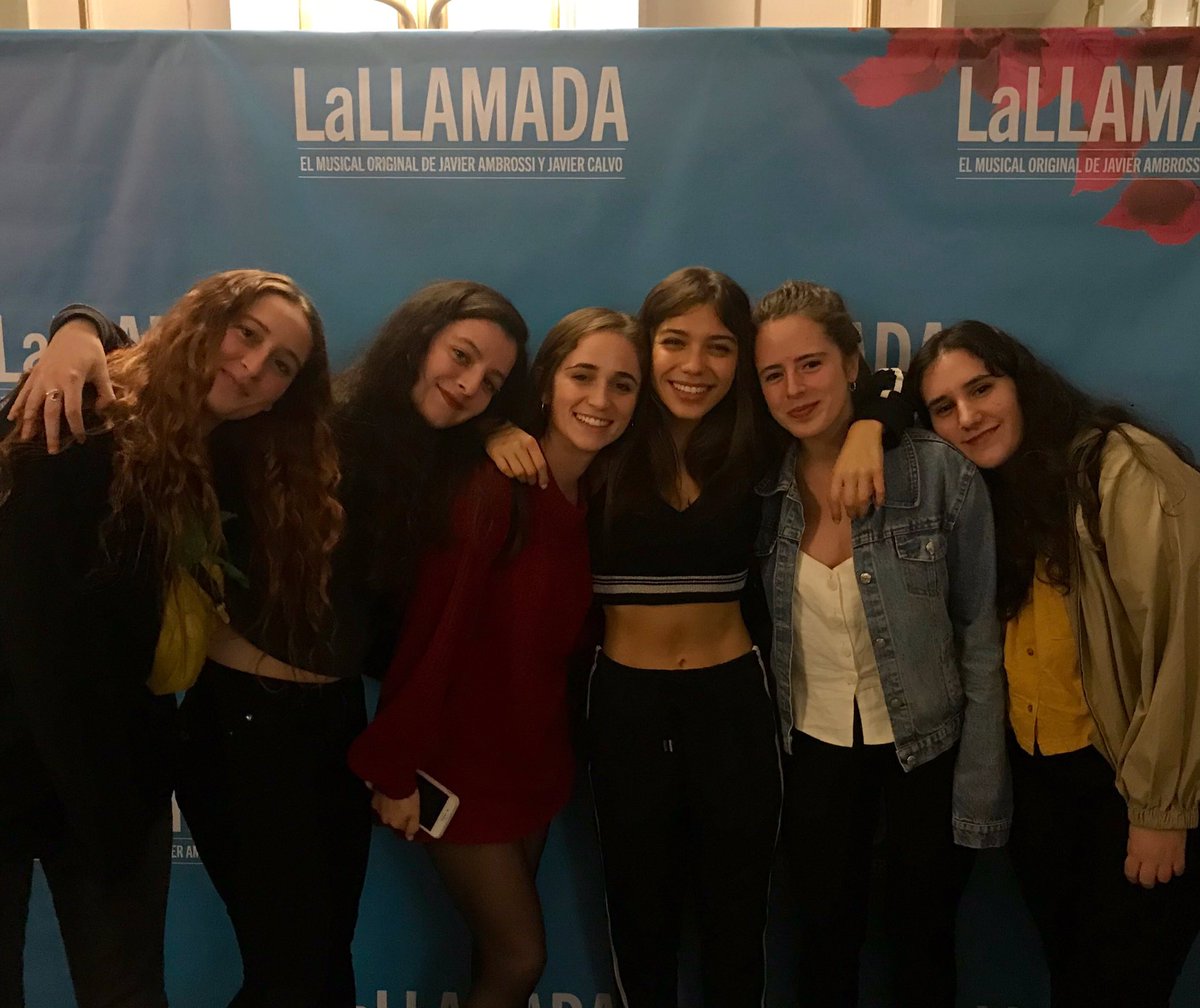 LenaNarvay's tweet photo. Función de amigos ❤️❤️✨  
Las amooo!!! https://t.co/L68oFEXQmD