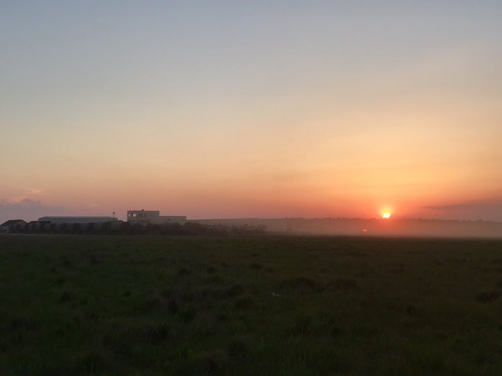 Strike_Hold's tweet photo. As the sun sets over the DZ, the Devils and their team prepare for the night ahead... #StrikeHold #DevilStorm2 @FORSCOM @82ndABNDiv https://t.co/gYlvYZFKHJ