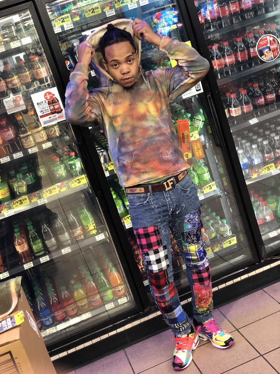 1jayymodek's tweet photo. Hearing voices in my head demons coming back to hunt me ..💔 https://t.co/1dAyJpftTg