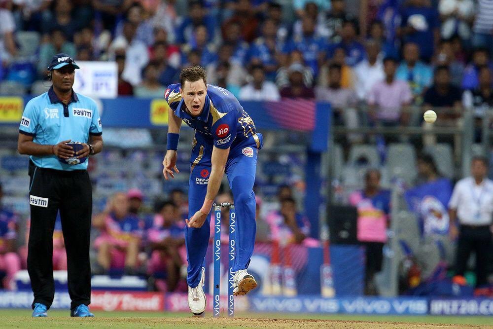 JDorff5's tweet photo. #VIVOIPL was this much fun with @mipaltan                                        Great 1st #IPL experience with an excellent franchise! Keep playing well boys, looking forward to watching us in the final in a couple of weeks! Until next time ✌🏼 https://t.co/QvOT8iYl71