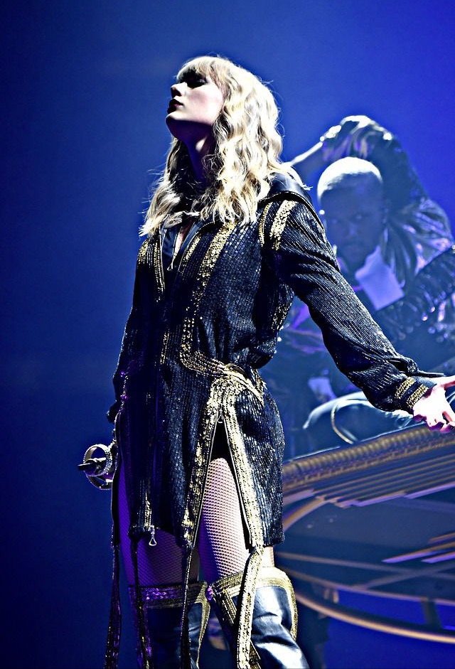 Taylor Swift as Park Jimin