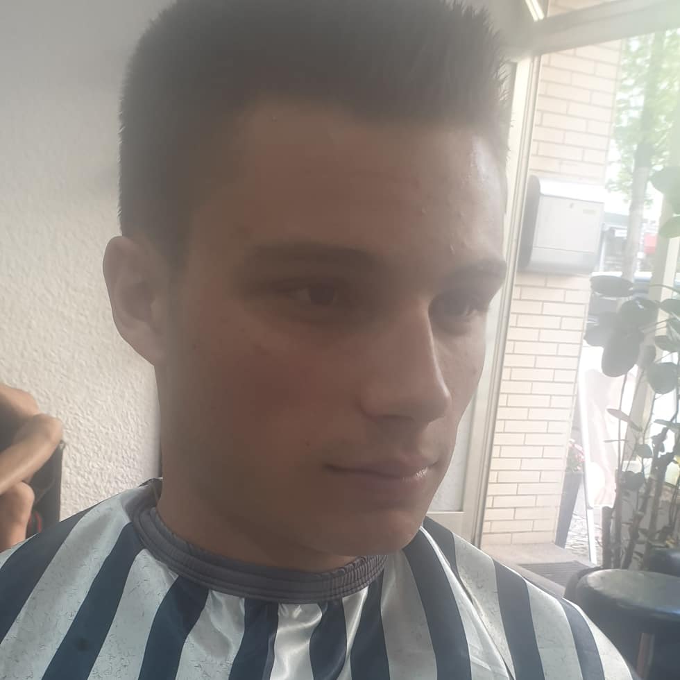 Abbas Chahrour Wahlclippers Andisclippers Zauberbergderfriseur Zauberberghairstylist Barberdaily Barbersforlife Scissors Leadercam Berlin Eisenacherstr12 Schoneberg Regenbogenkietz T Co Kxd7ajjeos