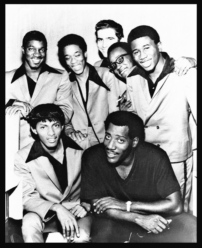 veniveci's tweet photo. #OtisRedding with the #BarKeys 4 teenage members of the group were tragically killed along with Otis when their plane crashed in December 1969
The young, energetic Bar-Kays and the tireless Redding proved a perfect musical fit that still generates so much excitement 50 yrs later https://t.co/TQDVoewUt3