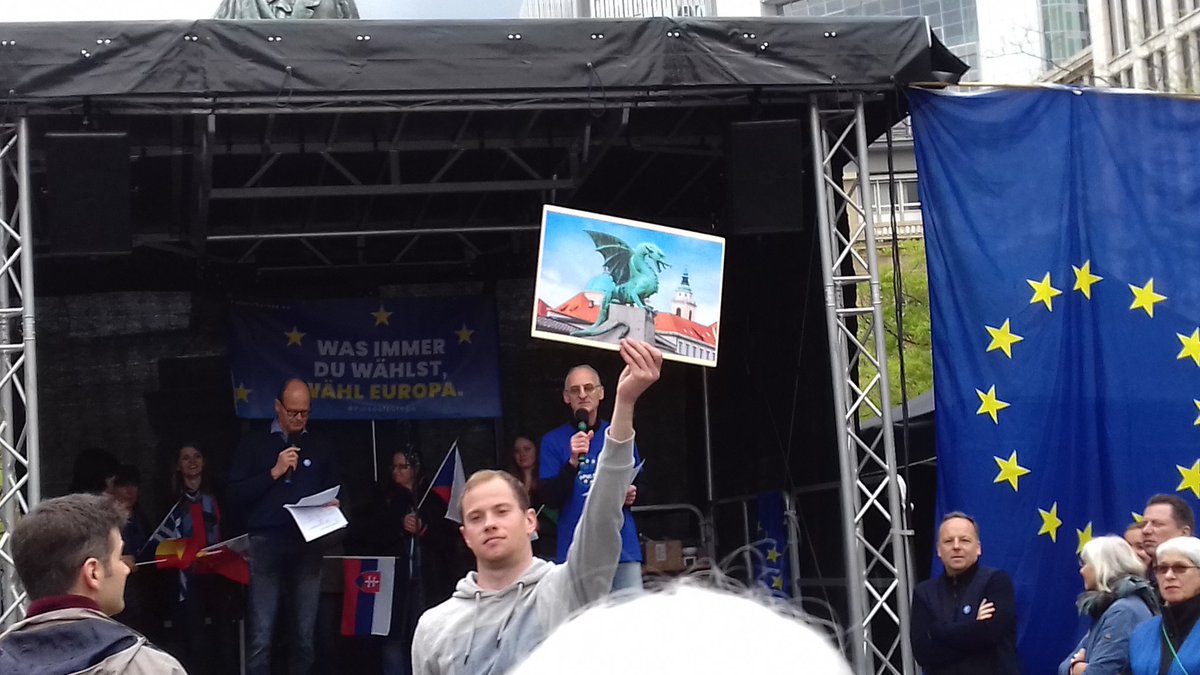 ErichRuhlBady's tweet photo. #Peace
#Europawahl
Oberursel
18. Mai
Musikschule
Karl Jenkins
The Armed Man
Denkt daran, wie zerbrechlich der Frieden ist.
#HowFragileWeAre
#HopeIsBack
#diem25
#deineuropa
#PulseofEurope
#runterVomSofa
Frieden ist nicht alles, aber ohne Frieden ist alles nichts. https://t.co/Ook8vFMOFC