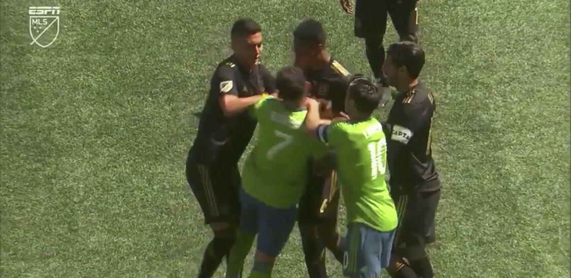 cornue's tweet photo. @sounderatheart UNFAIR!! Accidental slap to face and nothing for the pushing of Roldan? NO red card!! @SoundersFC #SEAvLAFC #NORedCard #NOintent #WhereIsTheBalance #fairness https://t.co/ClcijHYgrf