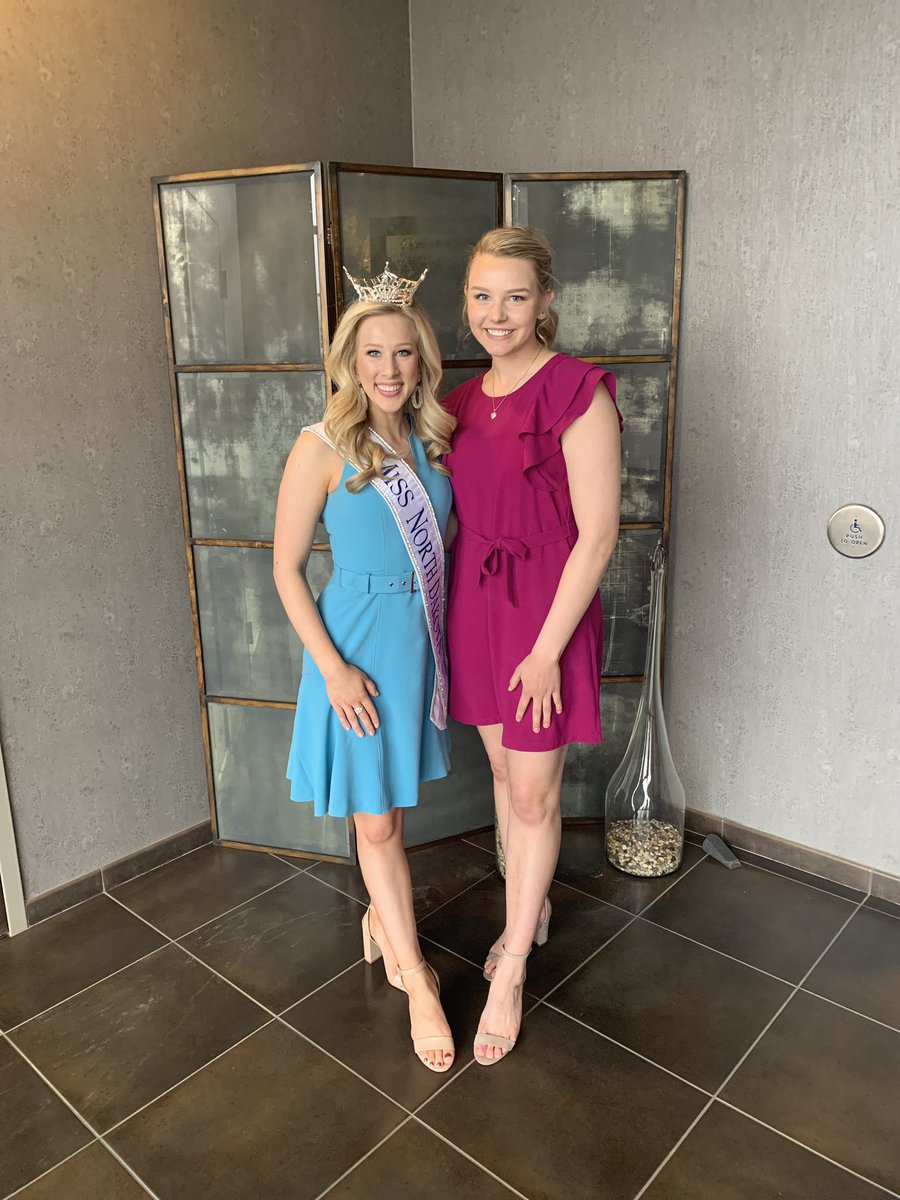MAOTeenND's tweet photo. I had a wonderful time at the Miss North Dakota class Forum this morning! I can’t believe in just 47 short days another lucky young lady will be wearing my crown and in 48, another wearing Katie’s! This year has flown by! 
#mndoteen #forum #missnorthdakota https://t.co/iEwsk5cDW9