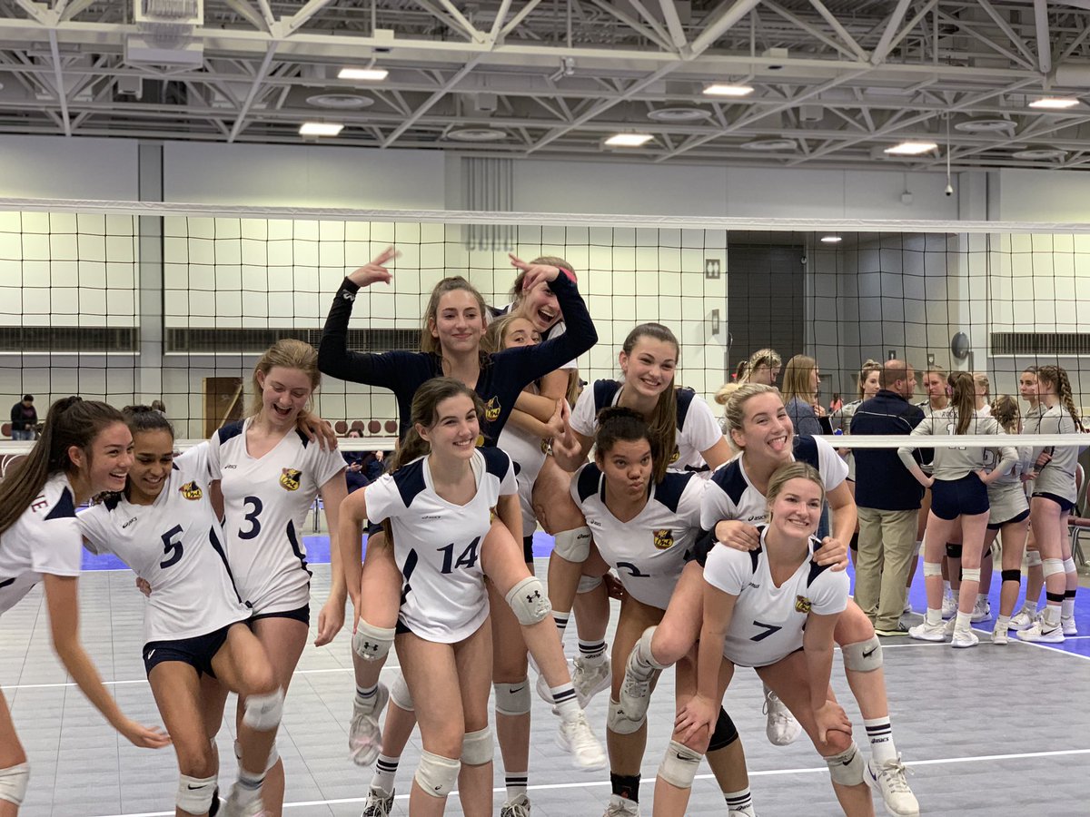 cluboneaz's tweet photo. HUGE Congratulations to #16Platinum on earning the USA bid this weekend at the Northern Lights Qualifier! Way to work hard and together! Next stop Indy!! #COVRepresent @usavolleyball @prepvolleyball https://t.co/aFFYx6Cylu