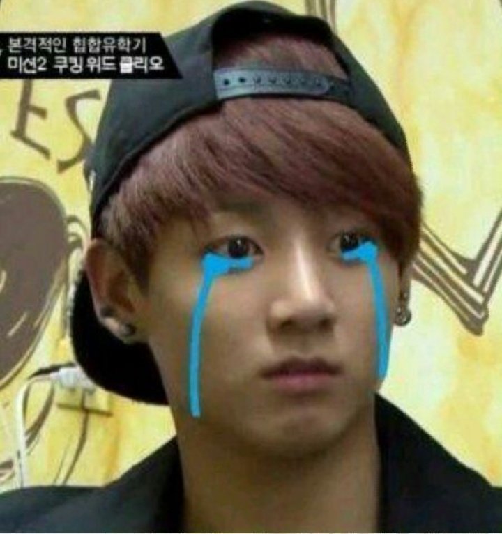 YalethO's tweet photo. Army: Te amo mucho. 
Bts: Oh nosotros igual.. 
Army: Eh.. se lo decía a mi chico oficial Ed sheeran 
Bts: 

(#EdSheeranIsTheBoyOfARMY) @BTS_twt https://t.co/NNIl9c7HKh