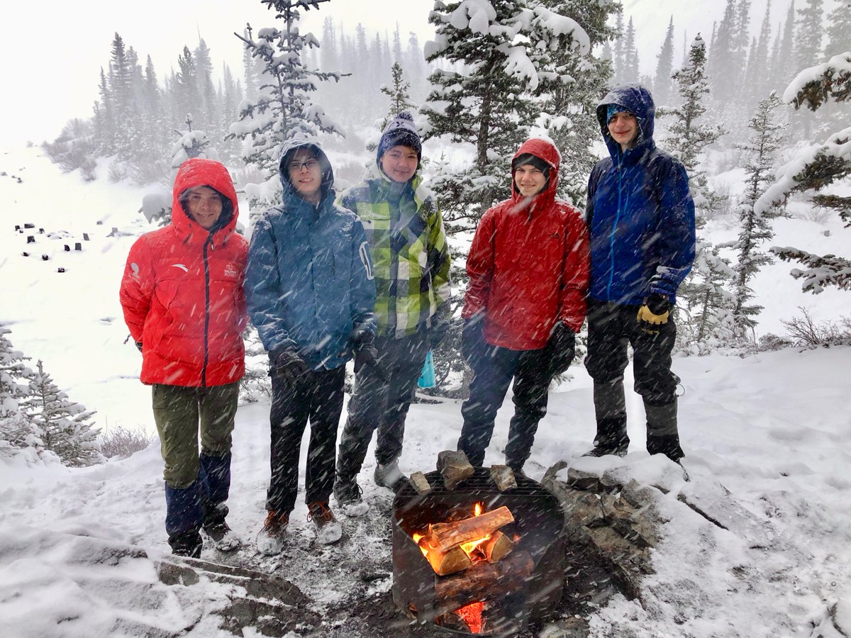 215Strathcona's tweet photo. Venturers backcountry camping during an April winter storm. #scoutsdostuff #mountainweather #betterthan30below https://t.co/gPiogV6sdR