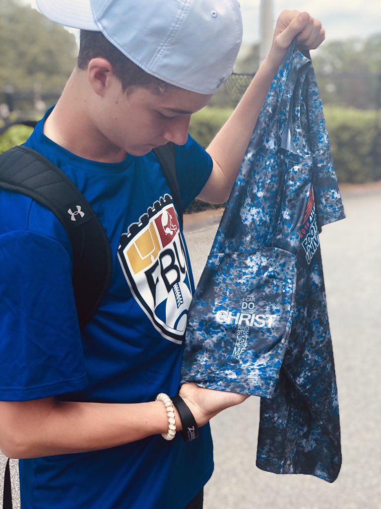 BraydenQB14's tweet image. I designed my FBU shirt. It wouldn’t be complete w/o a reminder of Who has my back. Phil 4:13 #withHim #IBelieve