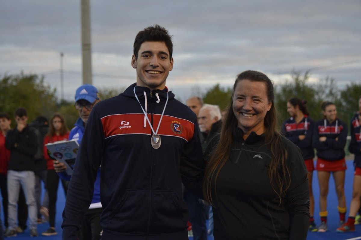 ArgFieldHockey's tweet photo. #ArgSub21🏑 Gonzalo Yanello de Córdoba fue reconocido 🏅 como mejor arquero del Campeonato Argentino de Selecciones Sub 21 jugado en Rosario. ¡Felicitaciones!
•
📸 Edgardo Corrales https://t.co/szSp2PnzR6