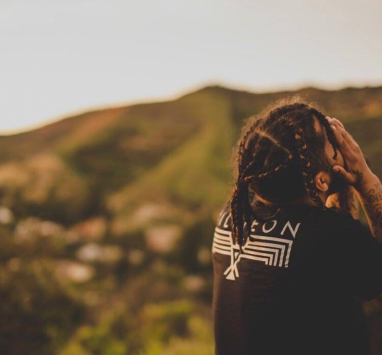 MILLIEON_'s tweet photo. Embrace The Movement!! #MillieOn #LiveMillieOn https://t.co/3X6pn9Aif3 #shotsforthots https://t.co/Y7PLqZwFp3