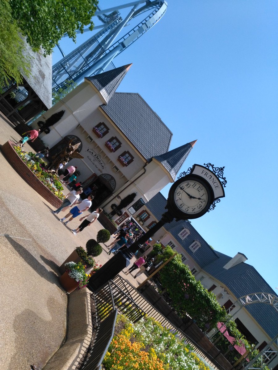 Munchkinn0's tweet photo. Perfect day at Busch Gardens Williamsburg for VIP behind the scenes tour- Events Of a Lifetime! #DiamondResorts #StayVacationed @davidj_daniel @Sofiep80 @DemutisG https://t.co/LKCpI7MAp7