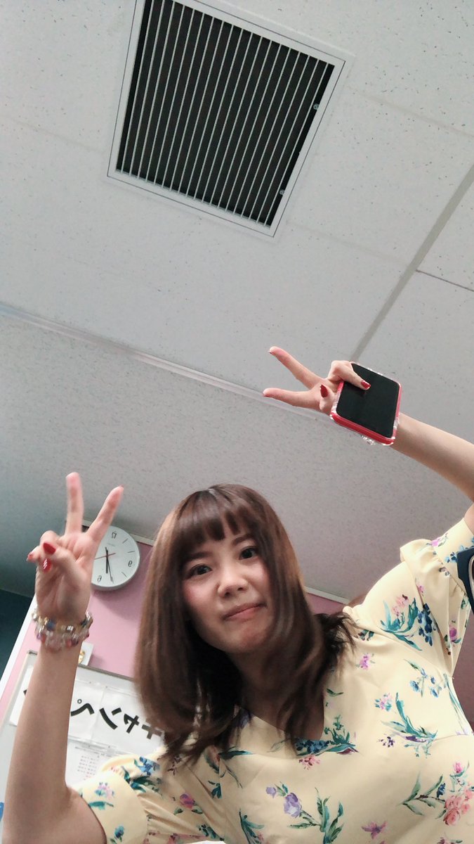 O Xrhsths 高森浩二 Sto Twitter 今日は早めに着いちゃったサミー氏と遭遇 テンション高い 遠くのアロハさんとスリーショット Nack5 5時ラジ Glm795 Smile795