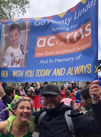 hel_evs's tweet photo. @Lou_a_arnold @AcornsHospice You did brill!  This was Linda who ran for us, at 25 miles with our banner - great day x https://t.co/Jt4KG1Fqw4