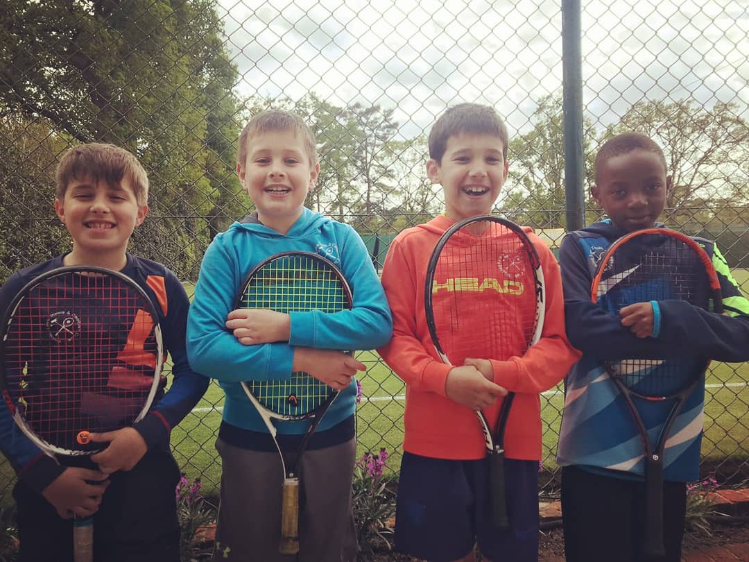 WokingLTCC's tweet photo. A #superpacked weekend of @LTACompetitions #premier &amp; @surrey_tennis #teamtennis action with no less than 20 teams in action 😵!!!
Some fantastic matches played inc. 9U, 10U, 12U teams in the 📸... results update coming soon 😉👍🎾 https://t.co/qi3QJjvRo0