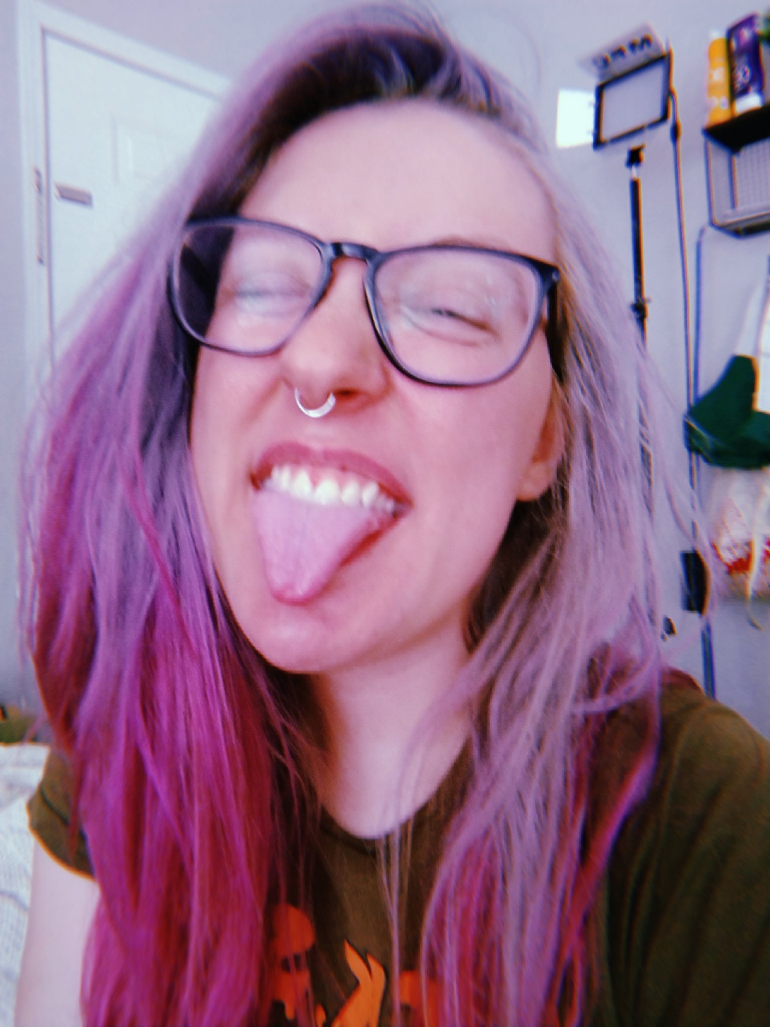 2 pic. i decided that your timeline needs more me on it https://t.co/mogdfKapZj