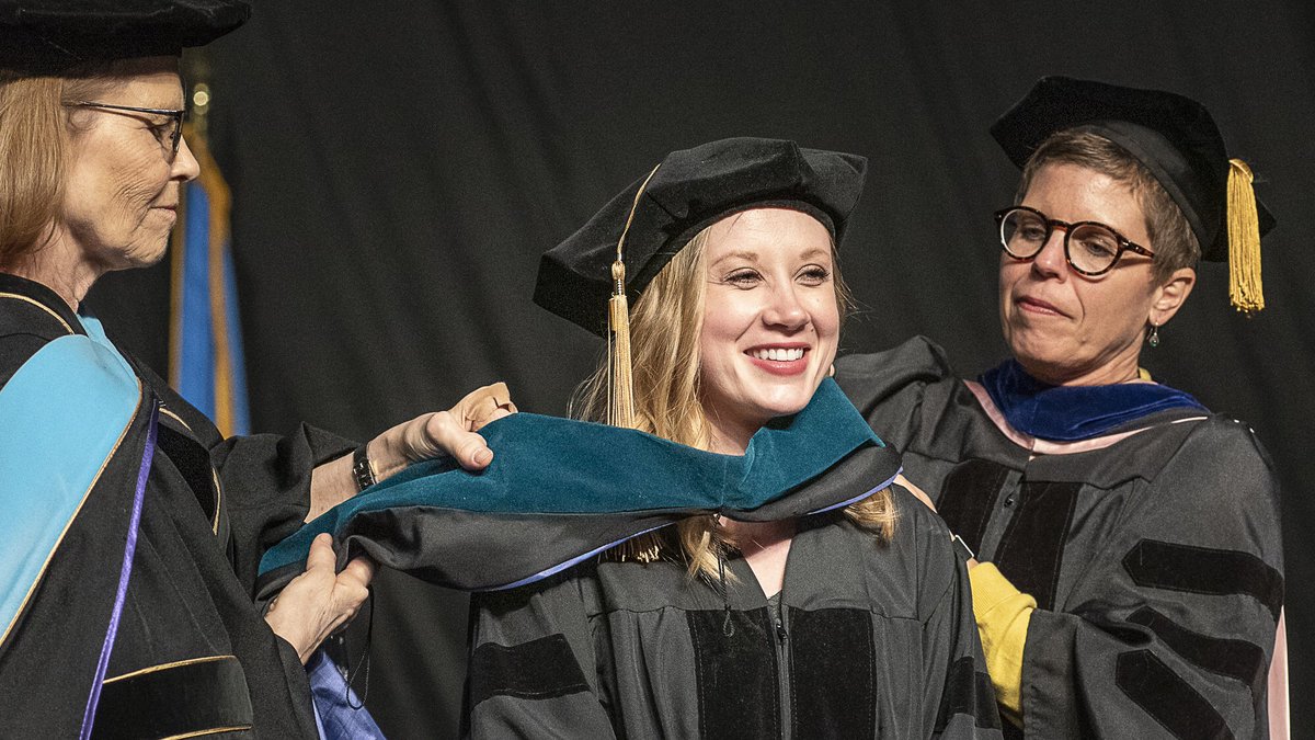 umary's tweet photo. Here’s to you, Class of 2019! 🎓🤗 #UMaryGrad19 #LifeatMary https://t.co/4gW2cXsYqb