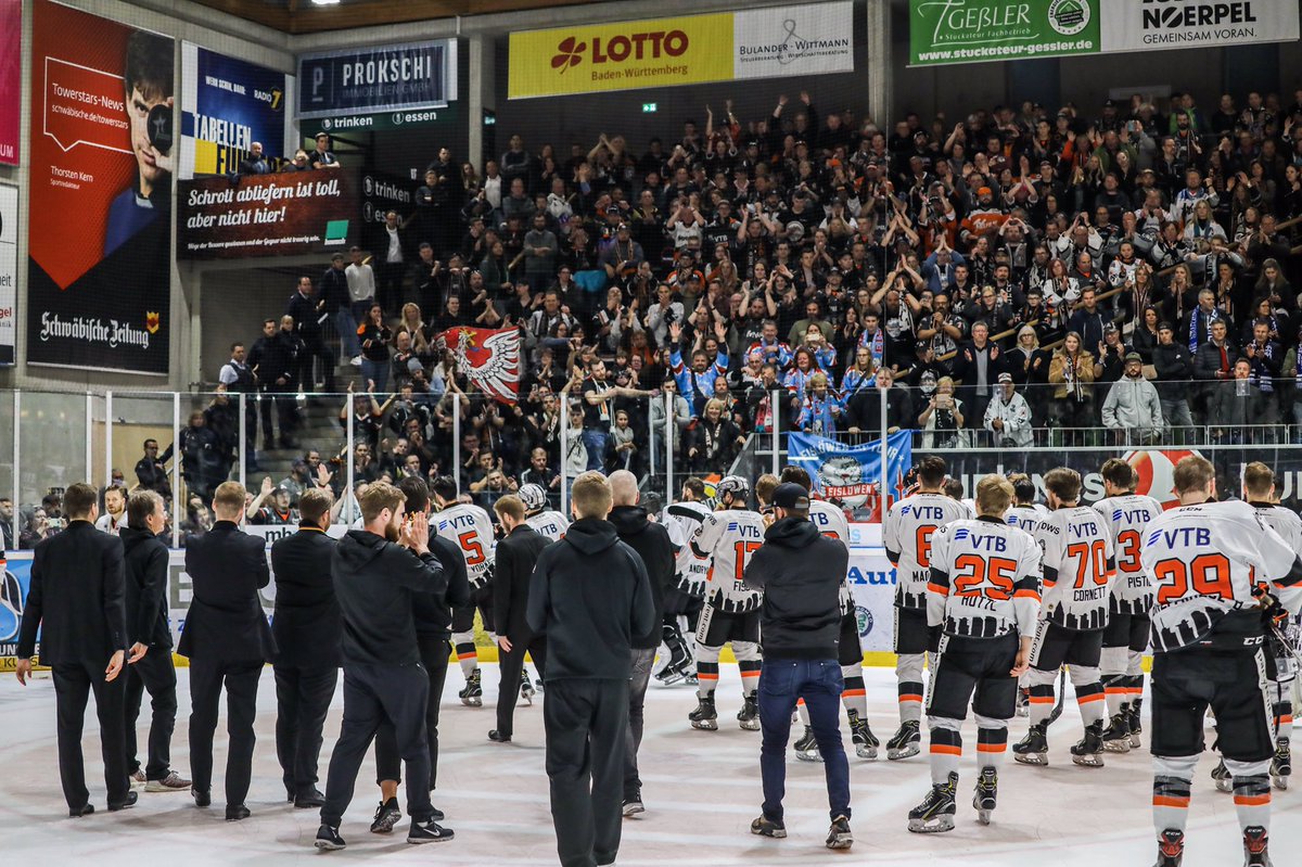 CallMeStolle's tweet photo. Eine lange Saison geht zu Ende. Auch wenn es am Ende knapp nicht zum Titel gereicht hat, was für eine geile Reise! #sib2019 #loewenlive #lovethisteam https://t.co/q2a2K0mb7k