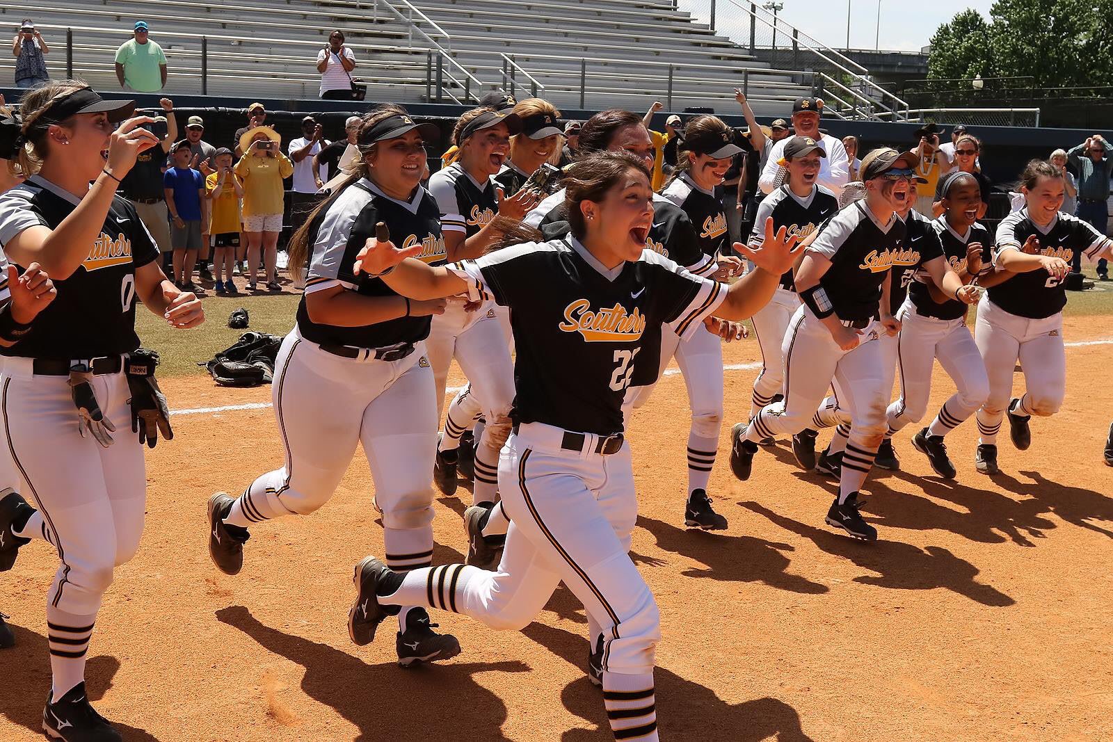 BSC Softball on Twitter "Victory never tasted so sweet. Birmingham
