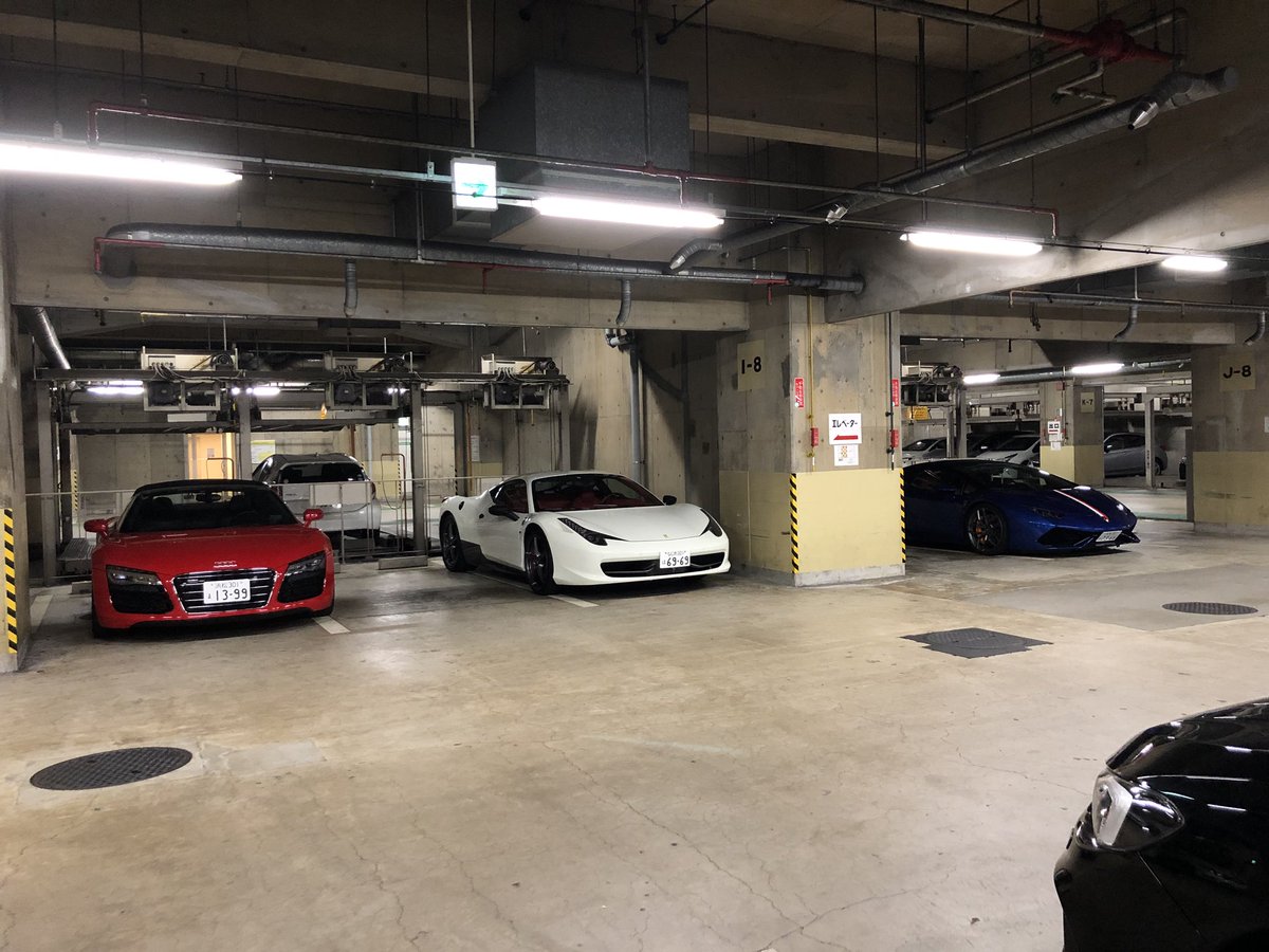 進撃のhey 代車でr8スパイダー借りてるけど普通に良い車 乗りやすい 足回りも程よい硬さ この赤のヤツ欲しい人いたら後期最安値で出します 進撃のhey 代車でr8スパイダー借りてるけど普通に良い車 乗りやすい 足回りも程よい硬さ この赤のヤツ欲しい人いたら後期最安値で出します