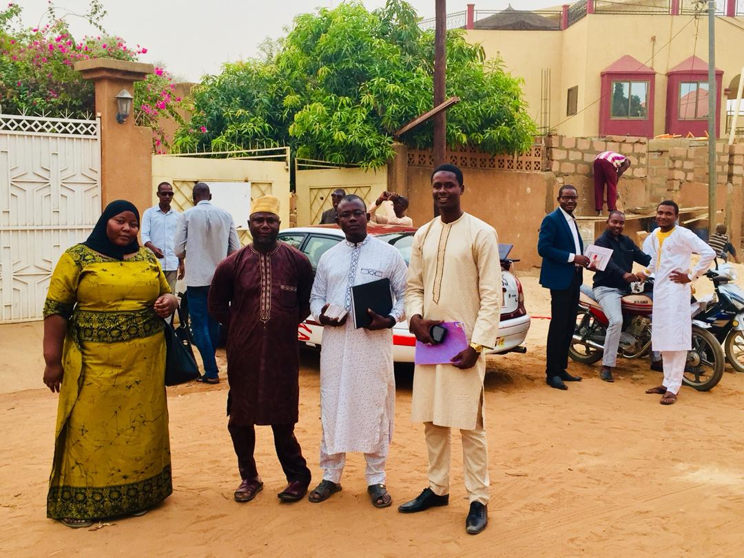 elmansoor88's tweet photo. Nous avons présidé cet après midi la mise en place de la délégation régionale (Provisoire de  #Niamey) de notre parti.
Je tiens au nom du BEN à féliciter M. Yahaya Limou Gaya et son équipe tout en les souhaitant bonne chance.

 #Front_Patriotique #FPJD IHSANI. https://t.co/CdAuvqg2qQ