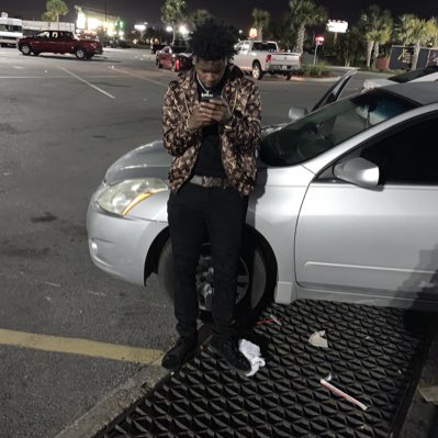 kendrickb_4's tweet photo. #NewProfilePic https://t.co/sZraNBkRU7