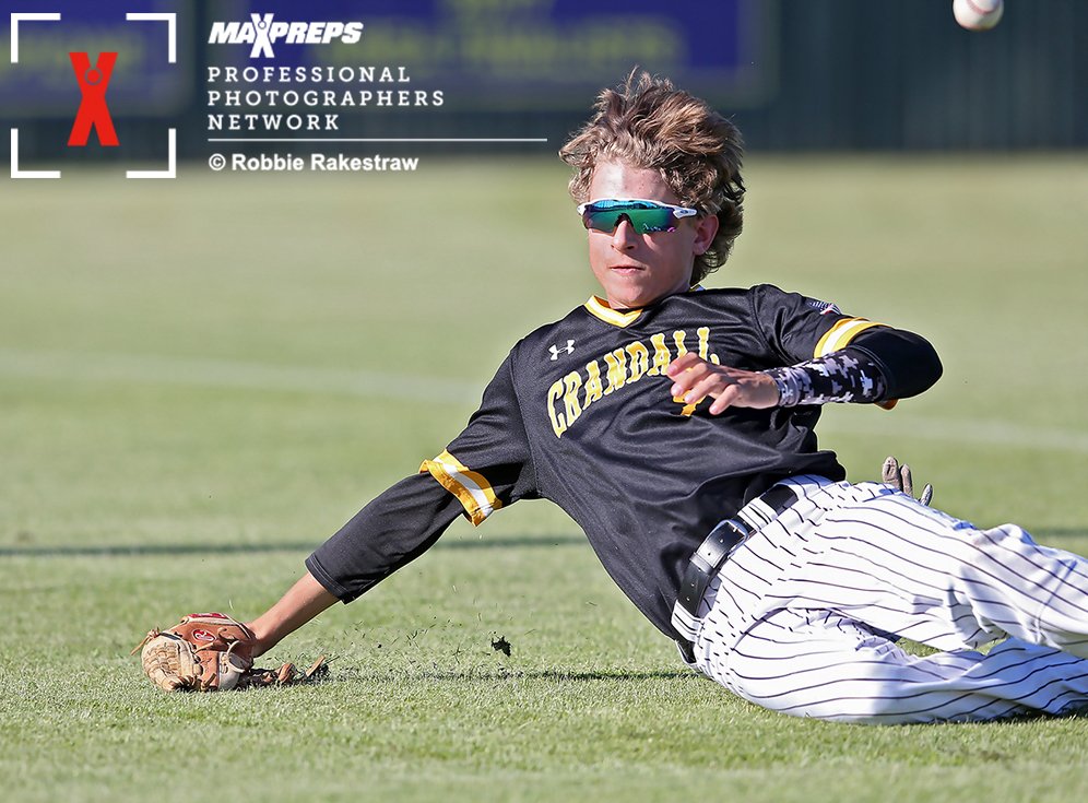 robbierakestraw's tweet photo. MaxPreps pro photos from the @CrandallSports - Celina game in Sunnyvale are up at https://t.co/ssKGoTPUuL @ColtenJoyner @cindo_21 @josh_redding_ @sgalloway30 @4ATxHsBaseball #RETWEET #GreatestGameOnDirt https://t.co/hTDA5qiBWF