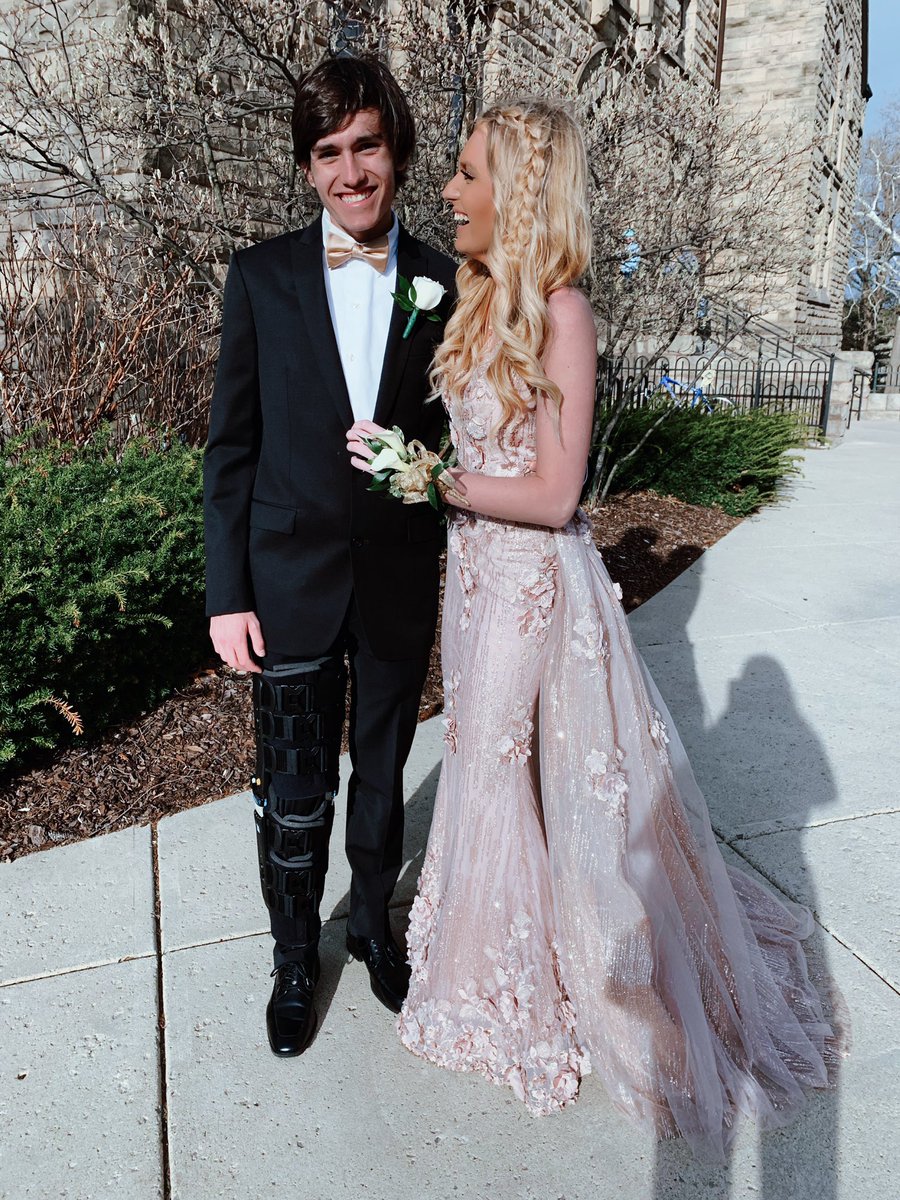 lizzyrop589's tweet photo. two weeks filled with two proms...here’s to the last ones✨💫 https://t.co/JL6iaEn3hk