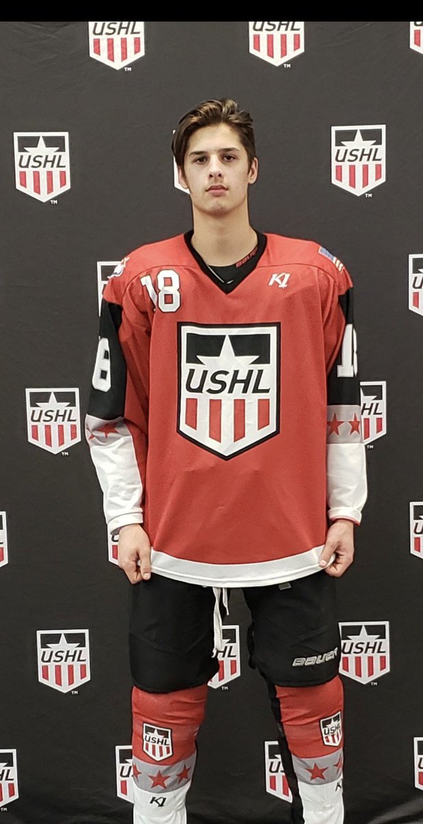 Kyle_Muhr's tweet photo. A great weekend participating in the 2003 @USHL Combine. #ushlcombine #whosnext #teamlarkin https://t.co/P916hkvodK