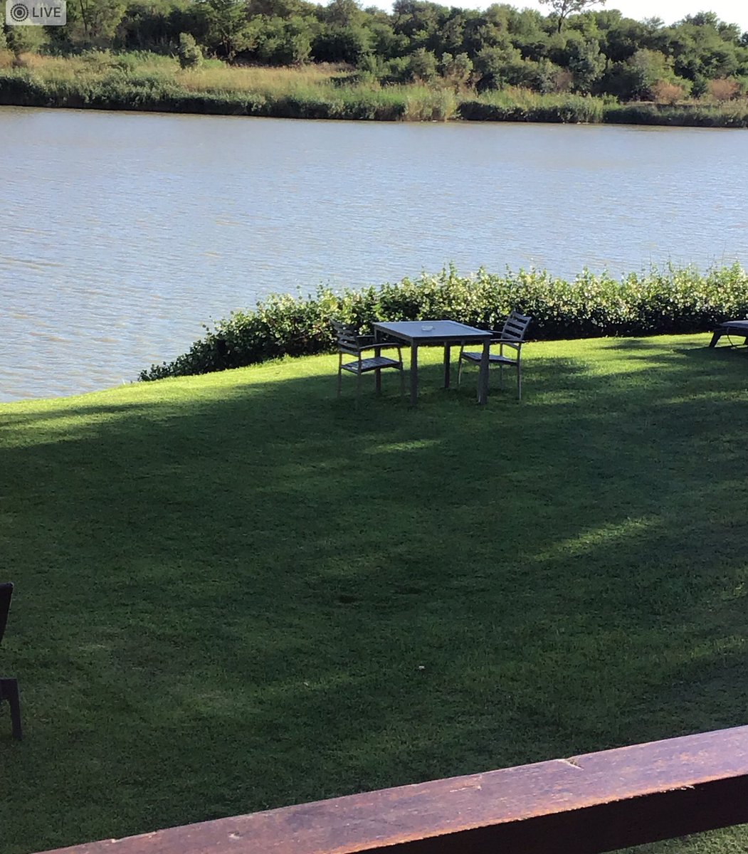 Queen24theQueen's tweet photo. Orange river taken from my hotel https://t.co/vnHS8sTTYQ peaceful it looks https://t.co/C0uwU3QIyS