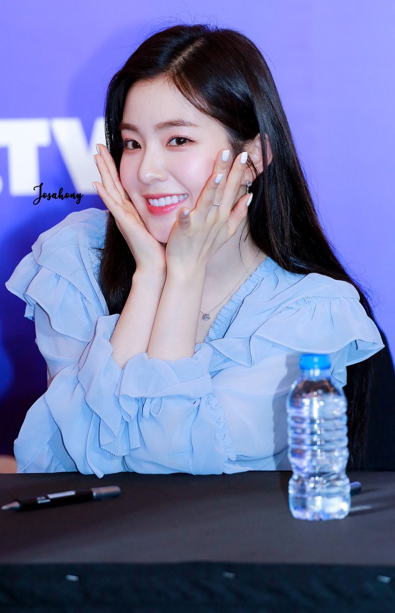 picsofirene's tweet photo. she is so beautiful https://t.co/WnV0dEuJYT