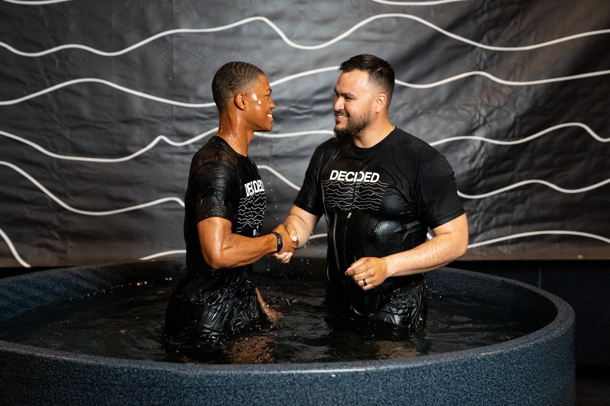 Kyren Paris tweet media