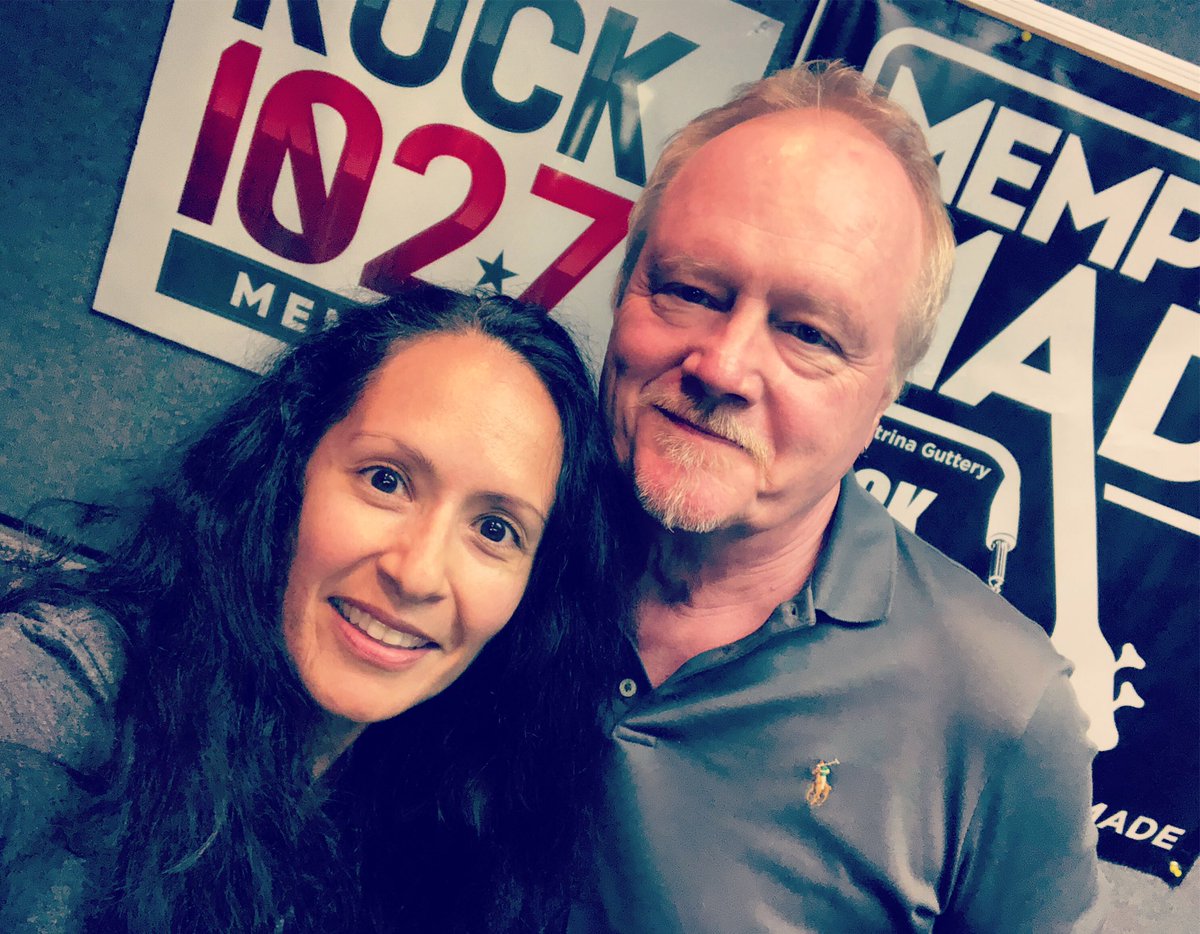 Get to know Joan Jett &amp; the Blackhearts Tour Manager/Memphian Ed Sargent on tonight’s Memphis Made! Tune in: Rock 102.7 on the FM dial or stream 👉🏽 rock1027.com 📻 🎶
