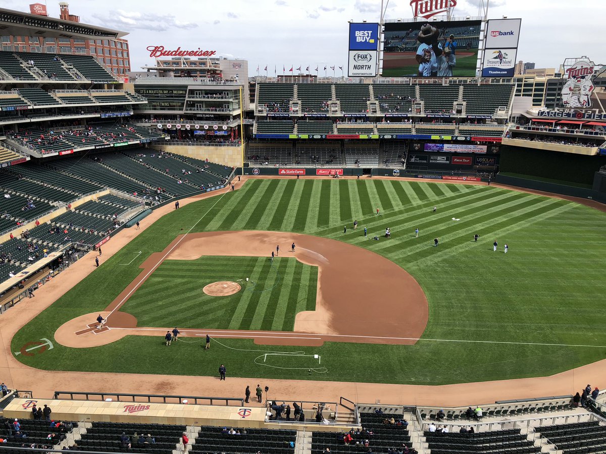Kelsey_E_Fisher's tweet photo. It was a cold day for baseball in #minneapolis today. Excited we were able to visit #targetstadium today for the o’s game!! https://t.co/hQjeOtV6BQ