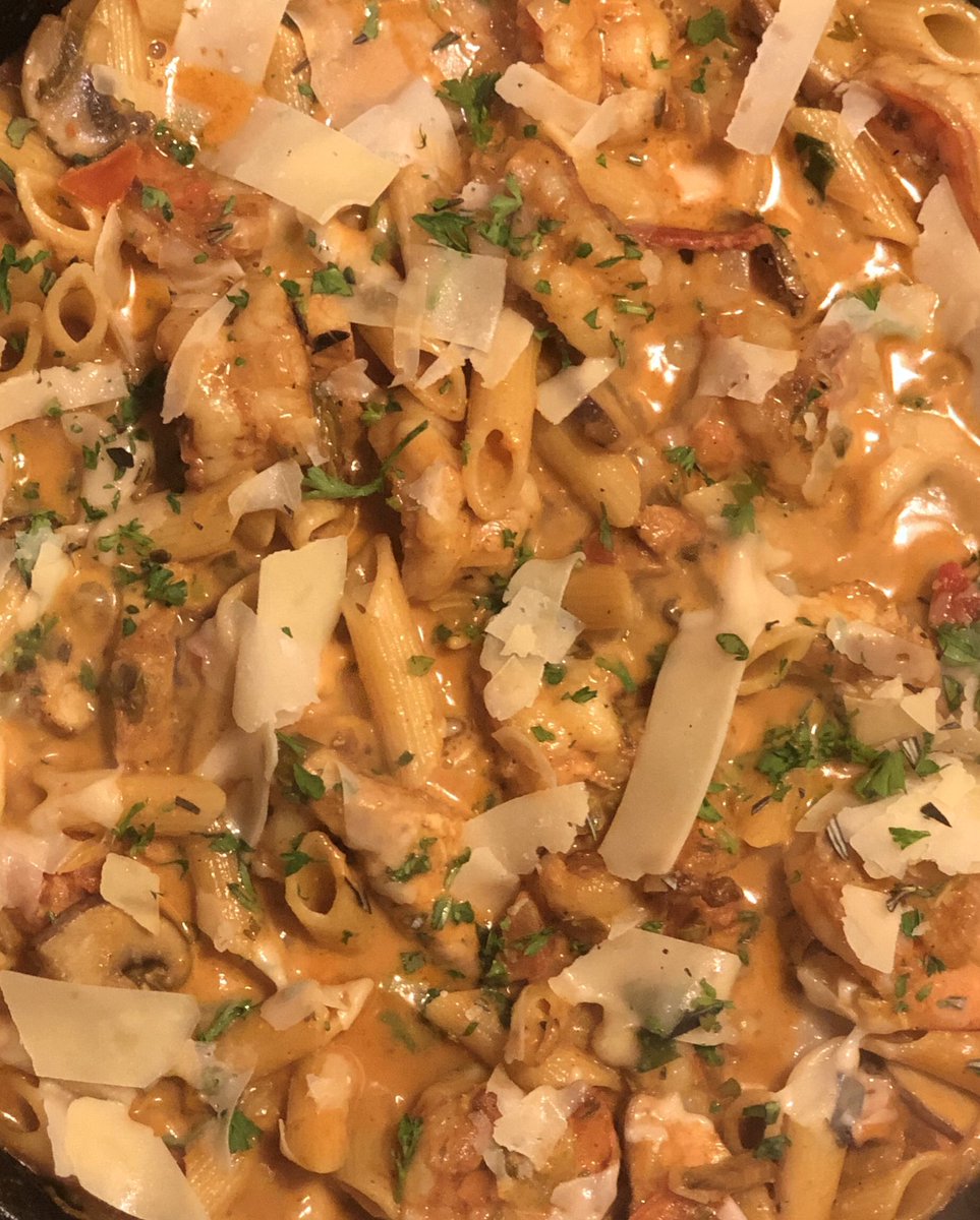chefdoug_mcgee's tweet photo. Chef Doug’s Pasta Diablo! #nolachef #chefdoug #pastadiablo https://t.co/wTS5HHVR3B