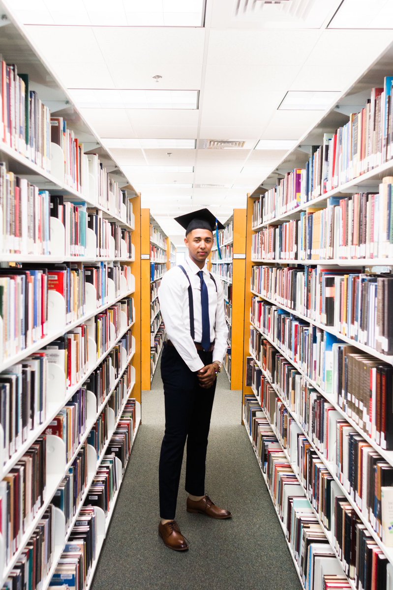 gferr_'s tweet image. It’s grad szn