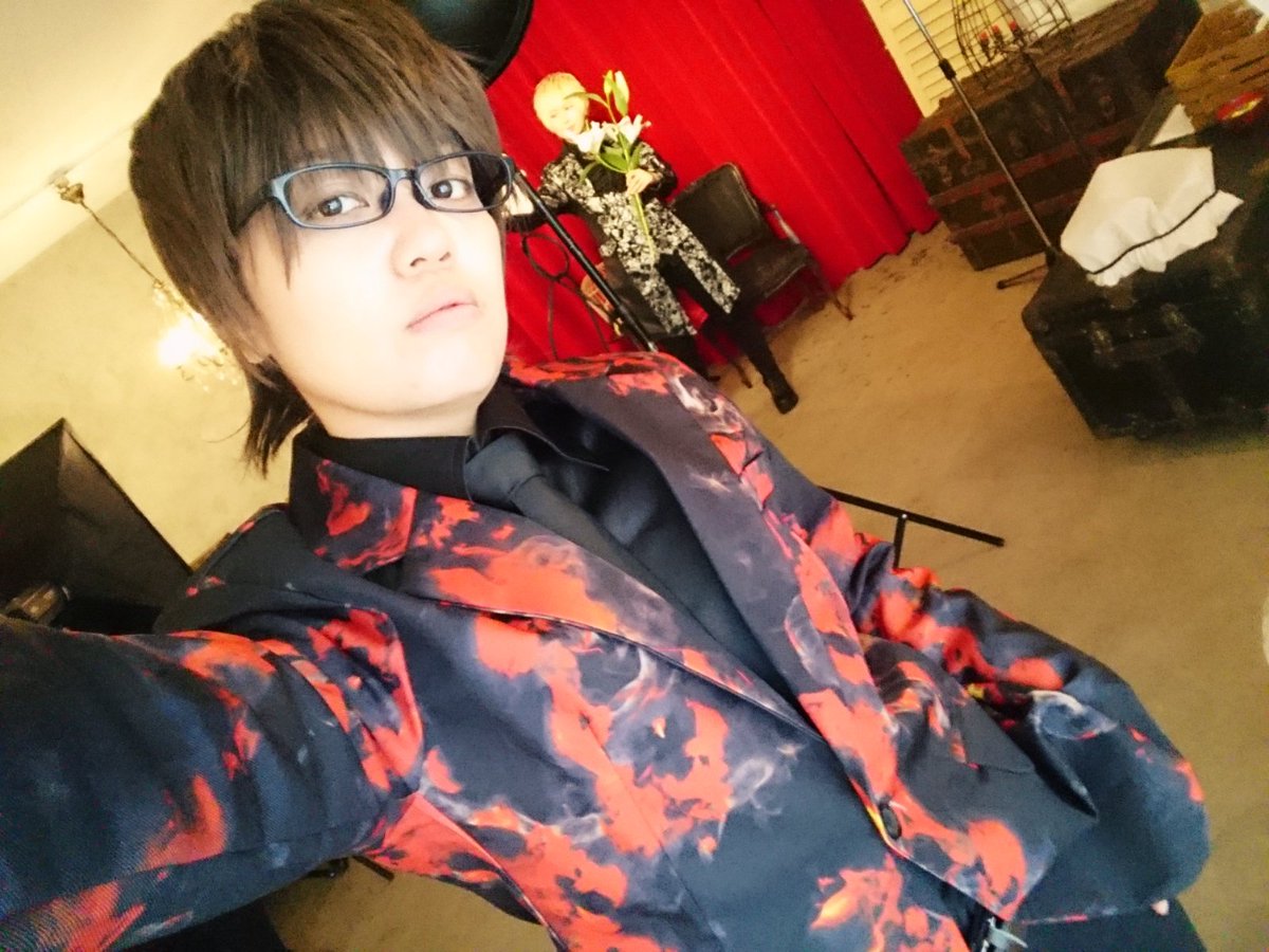 Vipera_mirai's tweet photo. 今日は周年イベント!!
ViperaもHeart men studioもめでたい!!(*^^*)
皆様お待ちしております!!
自撮りしたら後ろでいちるも自撮りしてた写真(笑)
#Vipera #Heartmenstudio https://t.co/X9ws4yh2P8