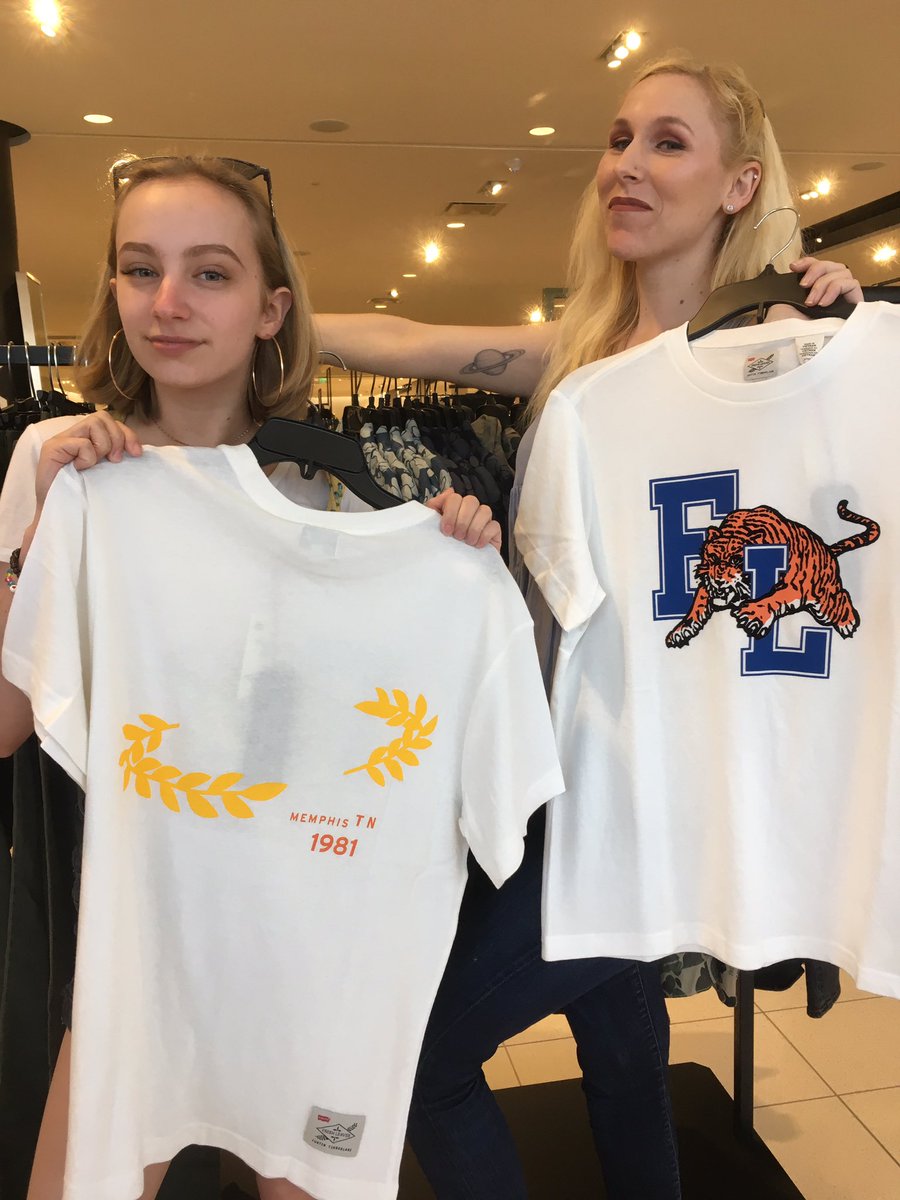 Heidi802 tweet media