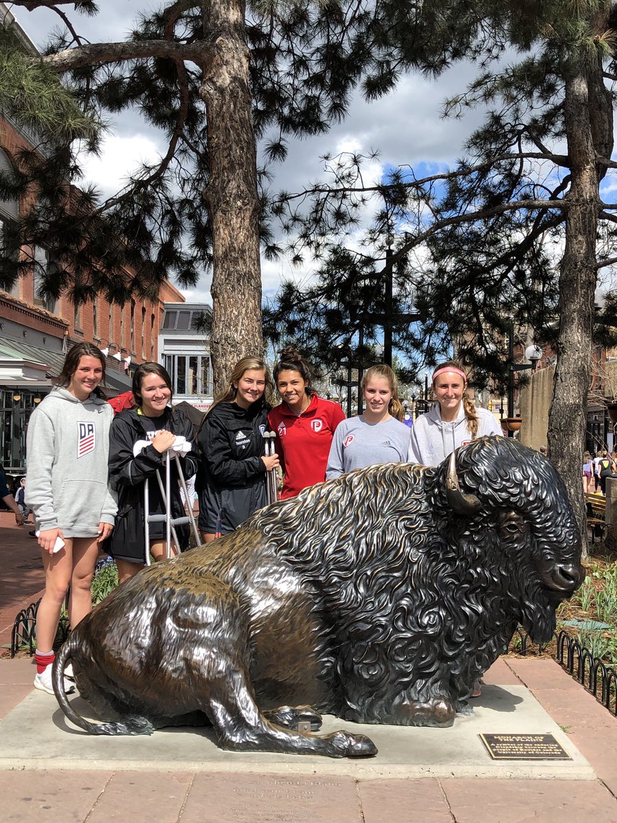 PennFusion_SA's tweet photo. Some of our U17 @ussoccer_da #GirlsDA checked out Boulder and a Big Buffalo statue on their day off. Back in action tomorrow at the #DASpringShowcase! πβ½οΈβ€οΈ https://t.co/B8IxAYpXPb