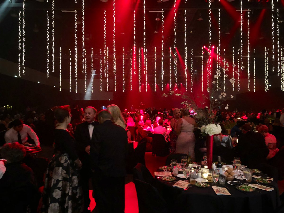 JenniferWalshPR's tweet image. Wow! @CSETXFoundation did it again with an incredible fundraiser including a performance by @LittleBigTown. The Civic Center was transformed into an elegant wonderland. So glad to be able to join my husband @pbergen2000 and the @12NewsNow team for another great night.