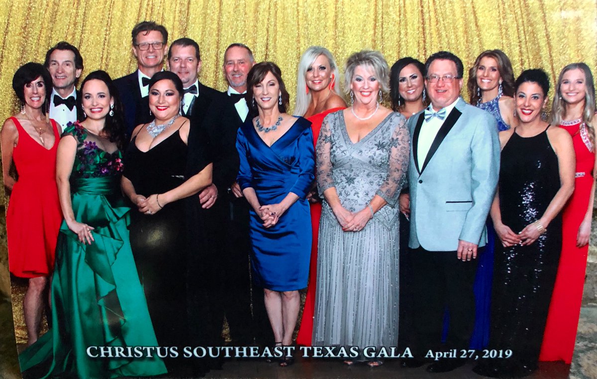 JenniferWalshPR's tweet image. Wow! @CSETXFoundation did it again with an incredible fundraiser including a performance by @LittleBigTown. The Civic Center was transformed into an elegant wonderland. So glad to be able to join my husband @pbergen2000 and the @12NewsNow team for another great night.