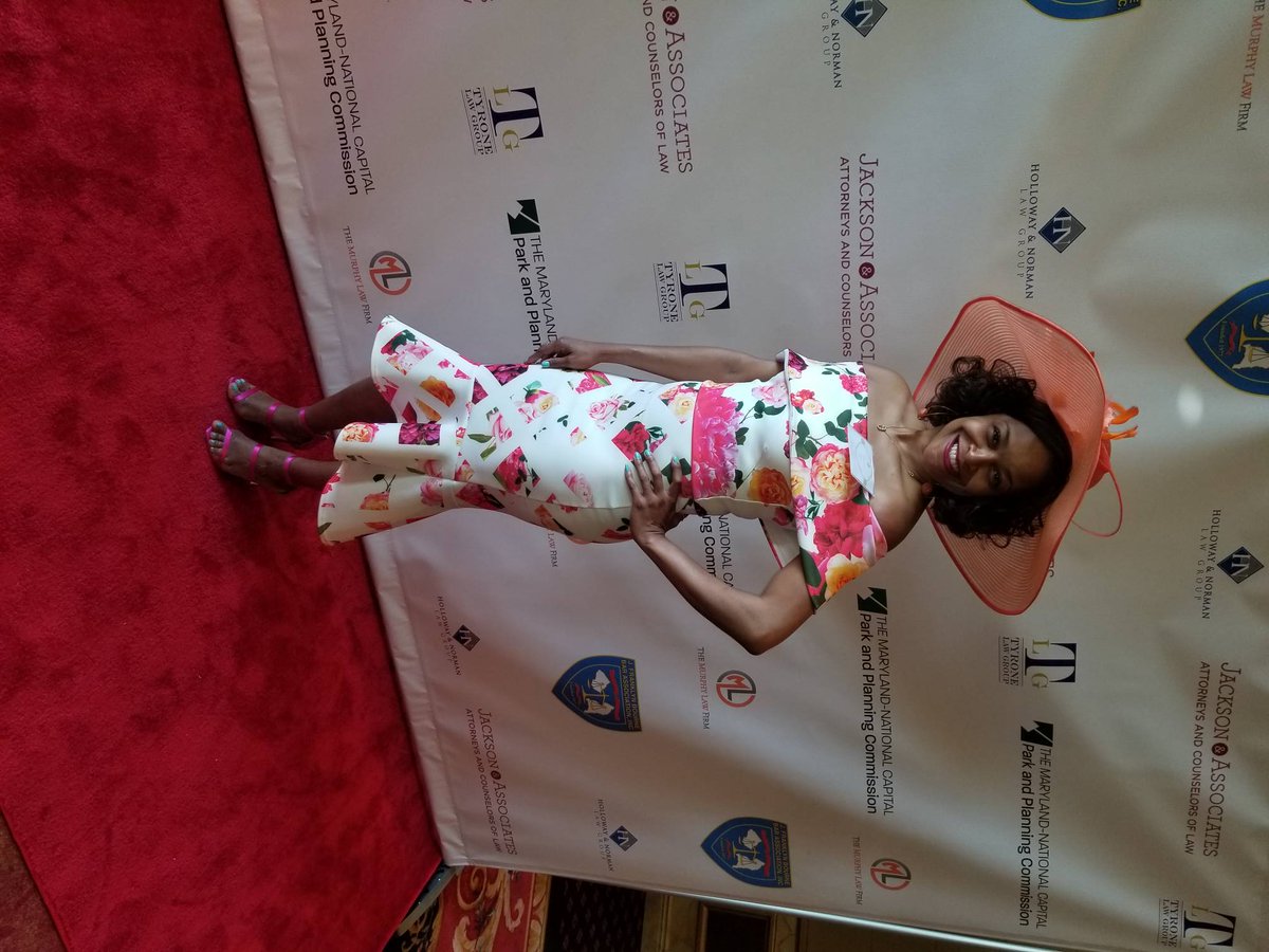 JONESPRACTICE's tweet photo. Supporting fellow future women lawyers at the J. Franklyn Bourne Bar Association Women's Committee Scholarship Tea #reclaimingourtime https://t.co/iQvtFpy4VS