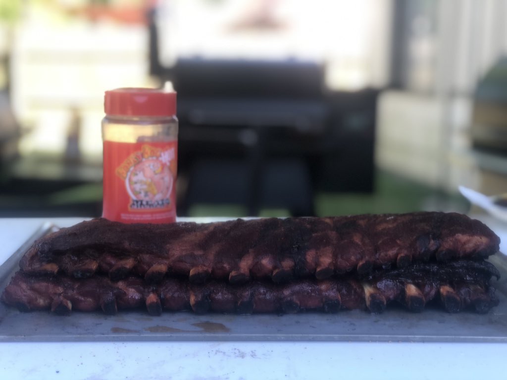 ChicksSmoke's tweet photo. A couple of racks of @MeatChurch Honey Hog Hot ribs! No sauce, just a dry rub. Smoked on my @TraegerGrills Pro575. #traegergrills #teamtraeger #meatchurch #honeyhoghot #traeger #traegernation #bbq #bbqribs #stlouiscut #dryrub #racks #nicerack #barbecue https://t.co/Psnf2XYfVa
