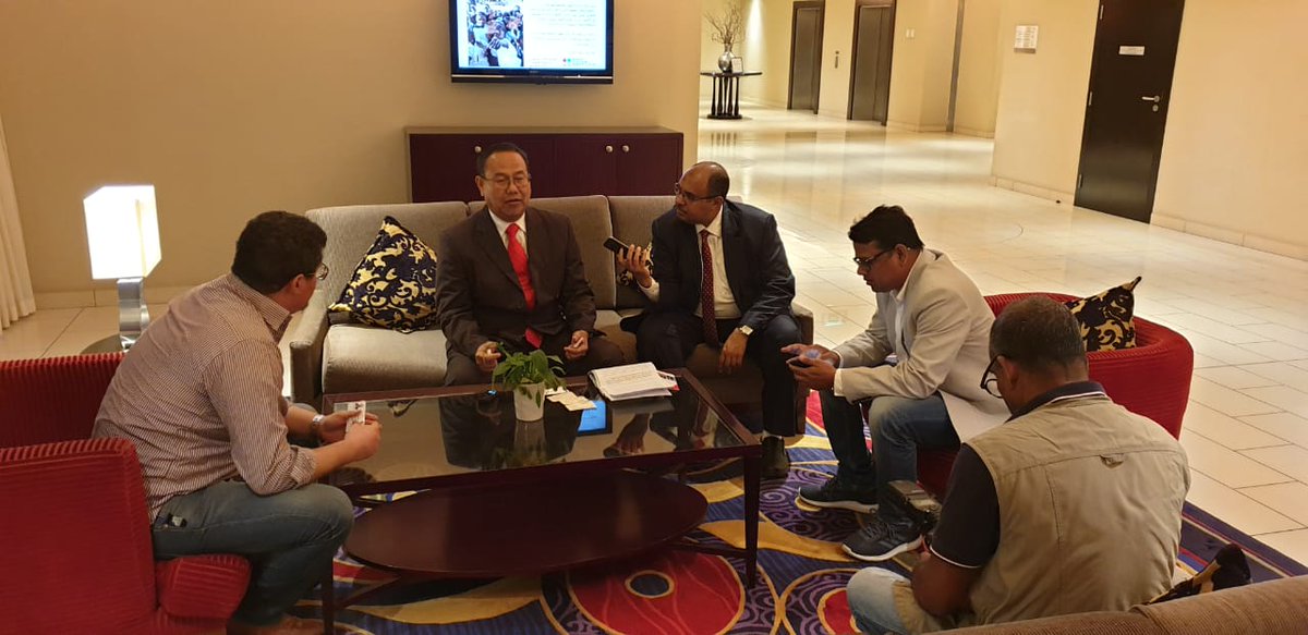 matrade's tweet photo. MATRADE coordinated a B2B session for Malaysian companies to meet with Qatari businessmen during an #ExportAccelerationMission in Doha. Among the sectors highlighted include Medical Devices & Facility Management. #FosterTradeRelations #ChooseMalaysia @MITIMalaysia @DarellLeiking https://t.co/ZTrBS82Qpi