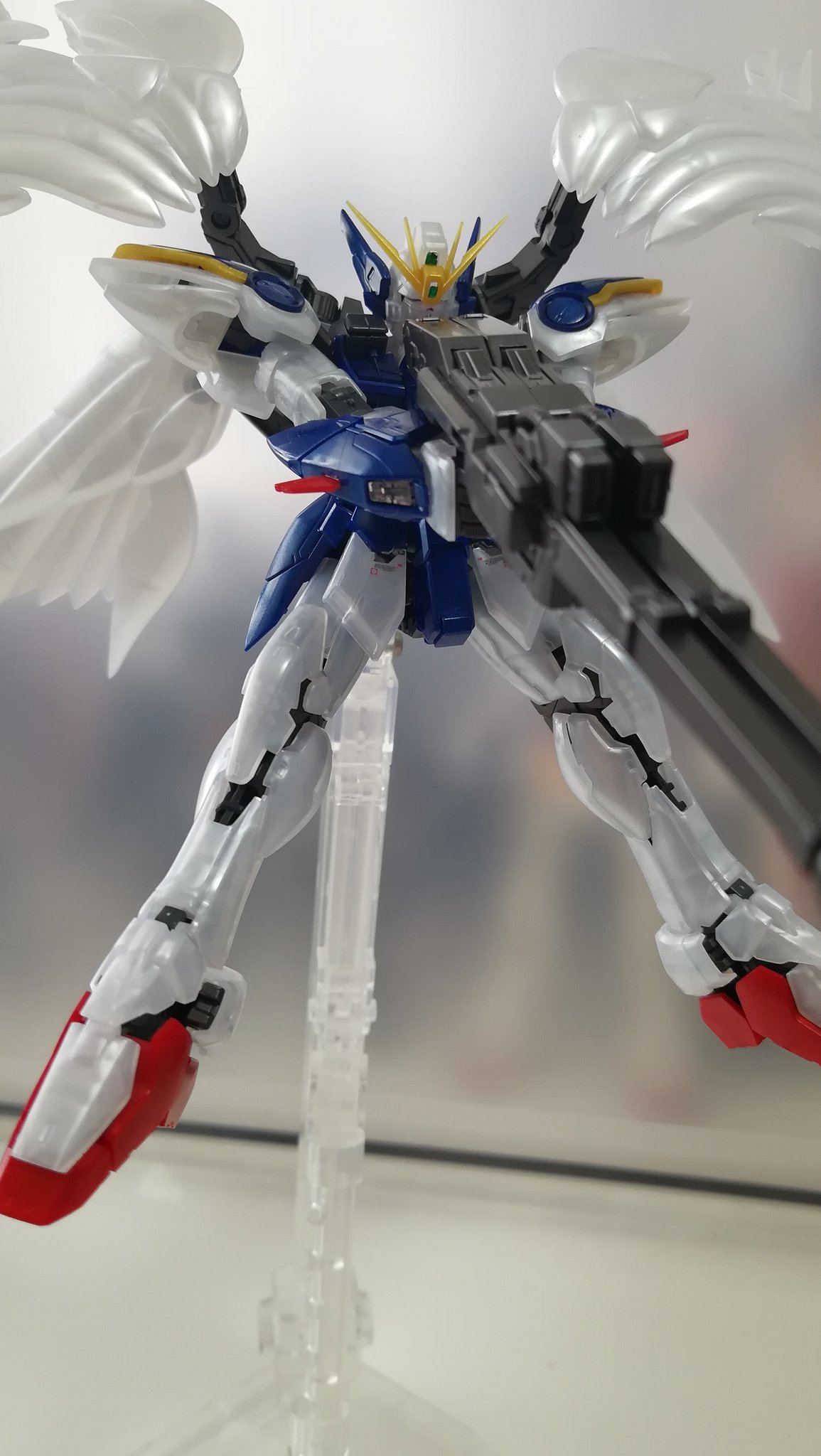 すぐみっくす Twitterren ターゲット ロックオン Rg ウイングガンダムゼロew パールグロスver ツインバスターライフルもできてパチ組完成です メッチャカッコいいじゃんコレ このあとドライツバークも作る予定 ガンプラ ガンプラの画像を貼るとrtされ